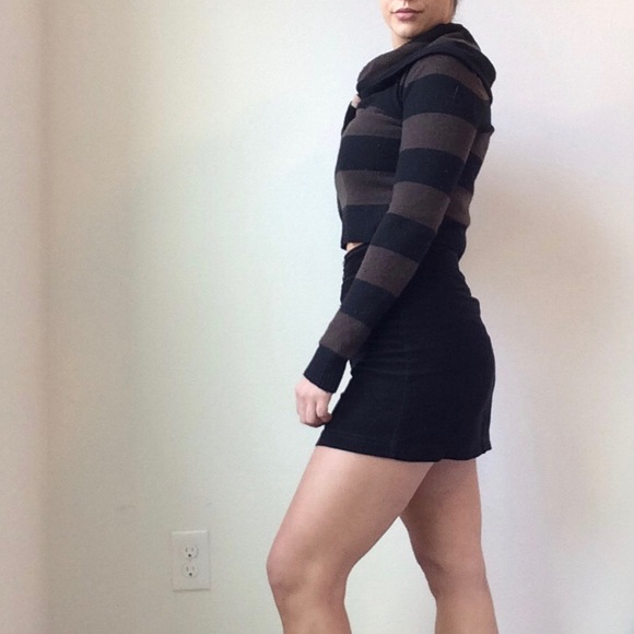 BCBGMAXAZARIA Samira Java & Black Striped Cowl Neck Sweater Crop Top Size: XXS - Picture 7 of 8